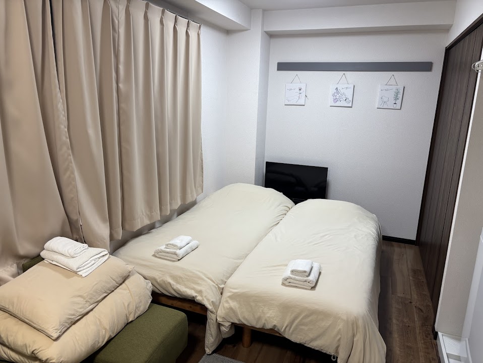 狭い部屋
